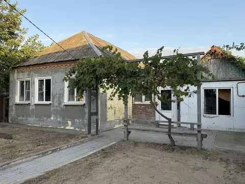 Дом в Адыгея, Тахтамукайский район, Яблоновский пгт проезд 2-й Фрунзе, ...