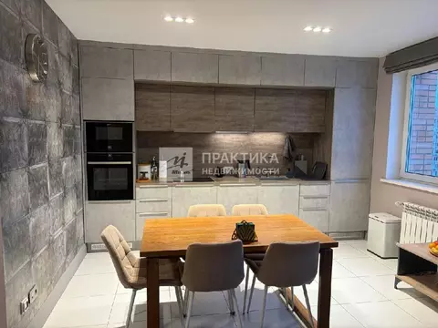 Продается 3-комнатная квартира