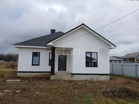 Дом в Башкортостан, Иглинский район, Акбердинский сельсовет ул. ...