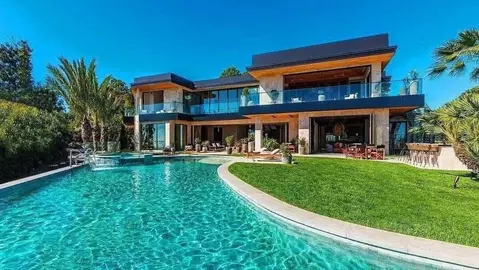 Дом в Краснодарский край, Сочи Сириус пгт, ул. Войтенко (450 м)