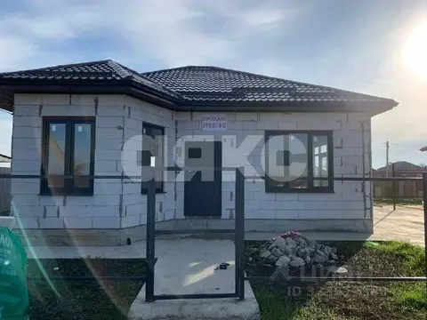 Дом в Краснодарский край, Кореновский район, Платнировское с/пос, ...