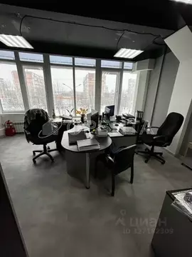 Офис в Тюменская область, Тюмень ул. Республики, 250Б (397 м)