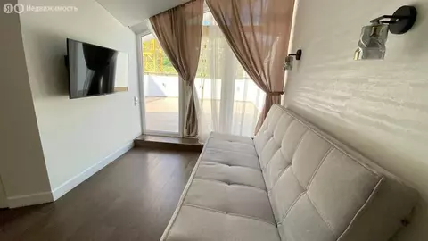 Квартира-студия: Восход, улица Авроры, 110 (60 м)