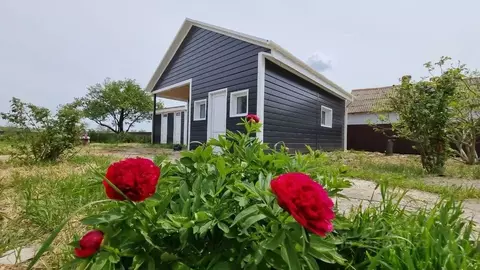 Дом в Крым, Ленинский район, Заветненское с/пос, с. Яковенково ул. ...