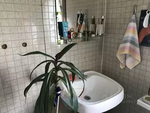 Дом в Воронежская область, Верхнехавский район, с. Углянец Колхозная ...