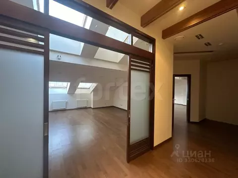 Офис в Москва Никольская ул., 10 (298 м)
