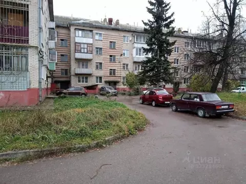 2-к кв. Калужская область, Малоярославецкий муниципальный округ, с. ...