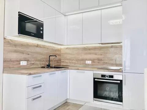 2-к кв. Московская область, Красногорск ул. Липовой Рощи, 2к4 (50.0 м)