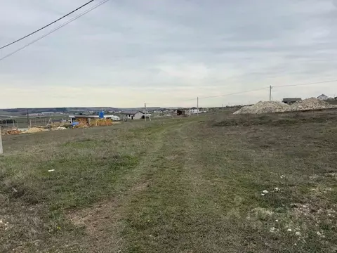 Участок в Крым, Симферопольский район, Чистенское с/пос, с. Левадки  ...