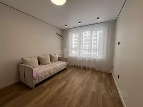 2-к кв. Тюменская область, Тюмень ул. Разведчика Кузнецова, 16 (70.0 ...