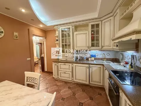 Продается 3-комнатная квартира