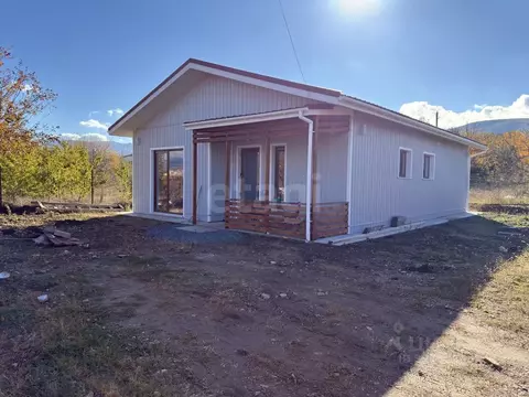 Дом в Крым, Симферопольский район, Добровское с/пос, с. Перевальное  ...