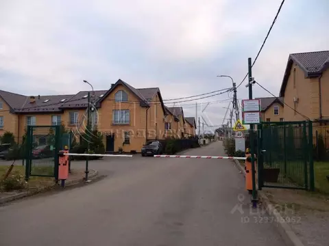 Таунхаус в Ленинградская область, Ломоносовский район, д. Низино ул. ...