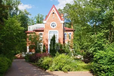 Дом в Московская область, Одинцовский городской округ, д. Жуковка, ...