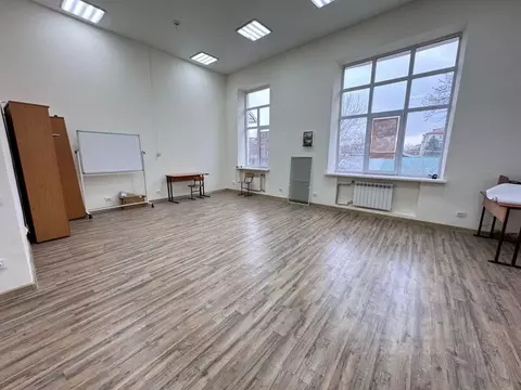 Офис в Северная Осетия, Владикавказ Бородинская ул., 18 (135 м)