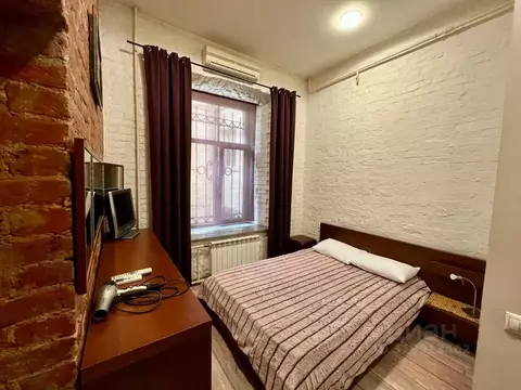 Комната Санкт-Петербург 2-я Васильевского острова линия, 31