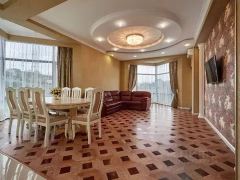 3-к кв. Ставропольский край, Кисловодск ул. Шаумяна, 31/33 (115.0 м)