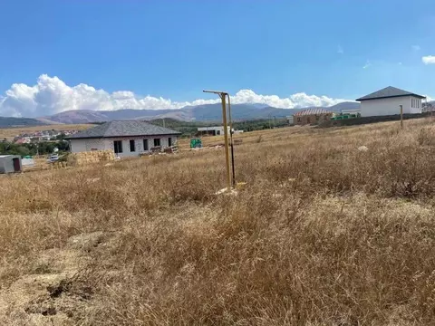 Участок в Крым, Симферопольский район, Добровское с/пос, с. ...