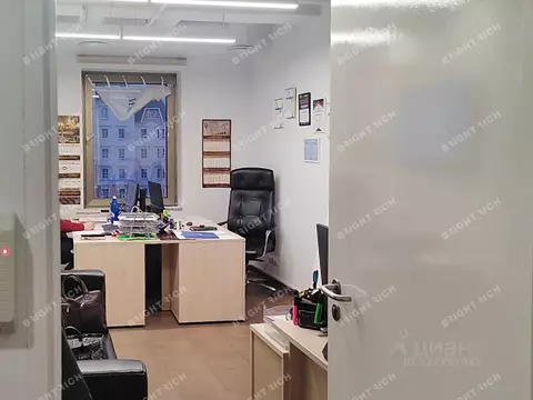 Офис в Москва Космодамианская наб., 52С1 (469 м)