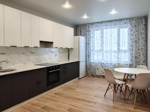 2-к кв. Самарская область, Самара ул. Петра Алабина, 4 (71.0 м)