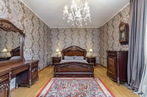 3-к кв. Москва ул. Пырьева, 5А (110.0 м)