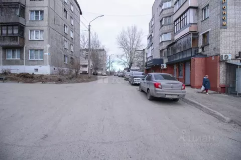 Помещение свободного назначения в Алтайский край, Барнаул ул. Чкалова, ...