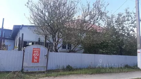 Дом в Краснодарский край, Крымский район, Нижнебаканская ст-ца ул. ...