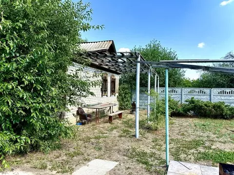 Дом в Волгоградская область, Среднеахтубинский район, Кировское с/пос, ...