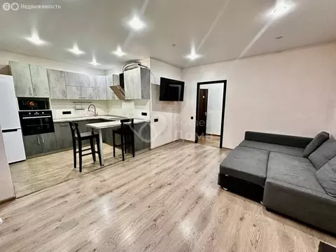 2-комнатная квартира: Волгоград, улица Расула Гамзатова, 11 (61.4 м)