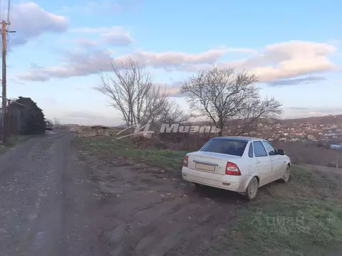 Участок в Крым, Симферопольский район, с. Трудовое ул. Нижняя, 36 (9.2 ...