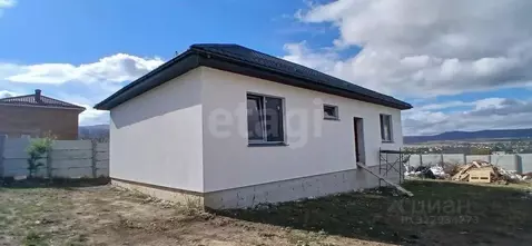 Дом в Крым, Симферопольский район, Добровское с/пос, с. Заречное ул. ...