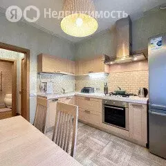 3-комнатная квартира: посёлок Песочный, Ленинградская улица, 63 (80 м)