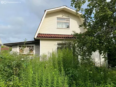 Участок в Староладожское сельское поселение, деревня Извоз, 106 (6 м)