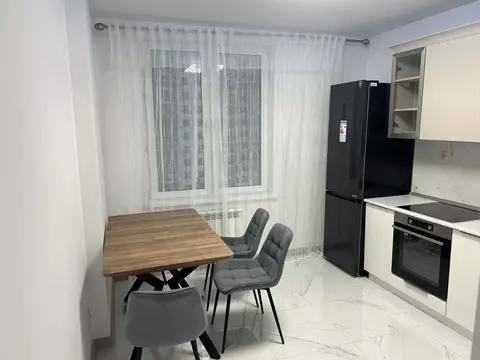 2-к кв. Москва ул. Липчанского, 10 (70.0 м)