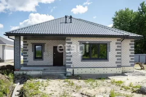 Дом в Курская область, Курский район, Нижнемедведицкий сельсовет, д. ...