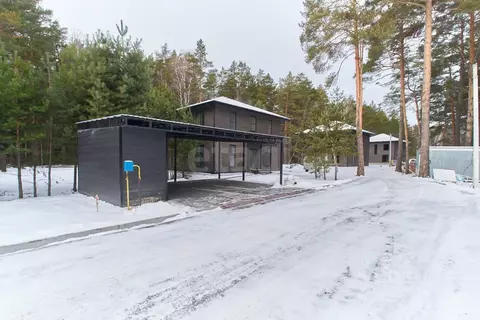 Дом в Тюменская область, Тюменский муниципальный округ, с. Перевалово, ...