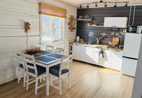 Дом в Карелия, Олонецкий район, с. Видлица Набережная ул., 91 (56 м)