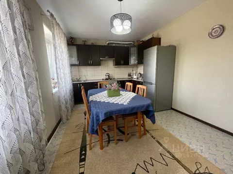 Дом в Волгоградская область, Волгоград Закарпатская ул., 13 (161 м)