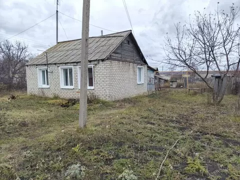 Дом в Саратовская область, Лысогорский район, Октябрьское ...
