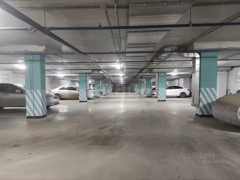 Гараж в Тюменская область, Тюмень ул. Первооткрывателей, 6 (13 м)