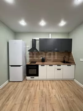 1-к кв. Тюменская область, Тюмень ул. Ивана Чистякова, 5 (40.0 м)