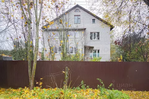 Дом в Московская область, Наро-Фоминский городской округ, д. Алабино ...