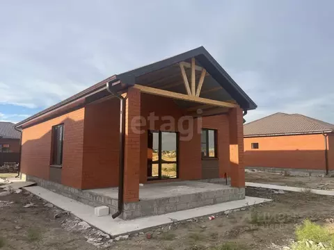 Дом в Астраханская область, Приволжский район, с. Началово ул. Ильи ...