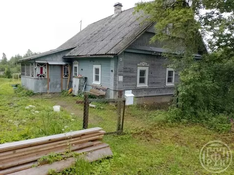Дом в Ленинградская область, Лужский район, Скребловское с/пос ул. ...