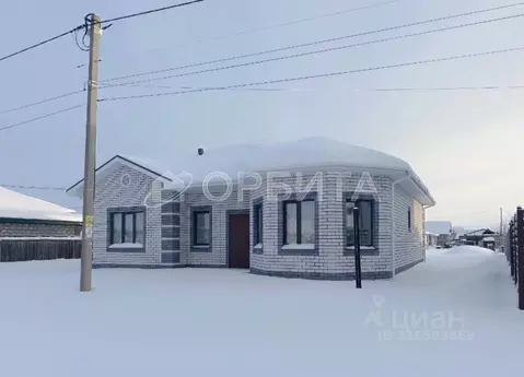 Дом в Тюменская область, Тюменский муниципальный округ, с. Успенка ул. ...