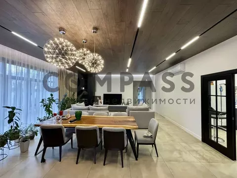 Дом в Белгородская область, Корочанский район, Мелиховское с/пос, с. ...