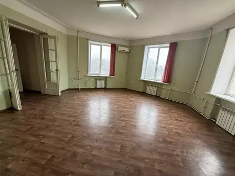 2-к кв. Астраханская область, Астрахань пл. Ленина, 2 (73.2 м)