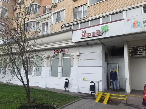 Торговая площадь в Москва Петрозаводская ул., 18К1 (192 м)