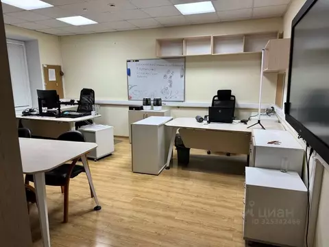 Офис в Москва Кунцевская ул., 9К2 (20 м)