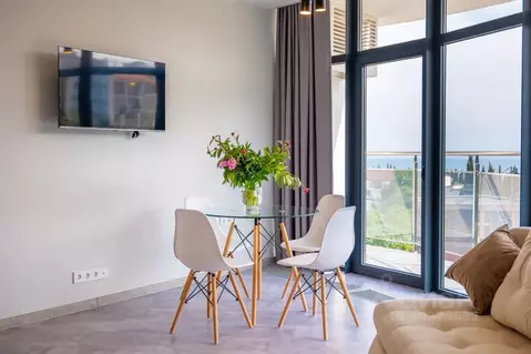 2-к кв. Крым, Алушта ул. Западная, 4 (57.0 м)